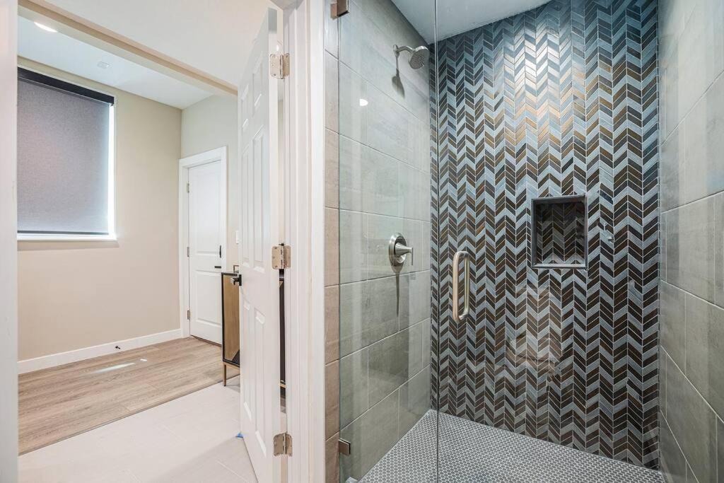 Private Room With Kitchen & Bath 4 برادنتون المظهر الخارجي الصورة